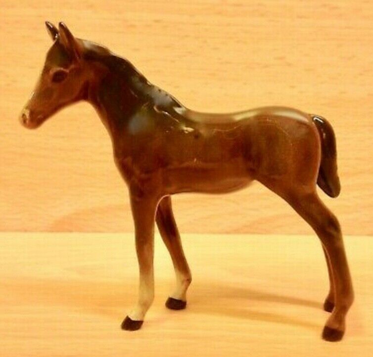 Beswick Foal Smaller Thoroughbred No.1816 Brown Horse Figurine Gloss Finish