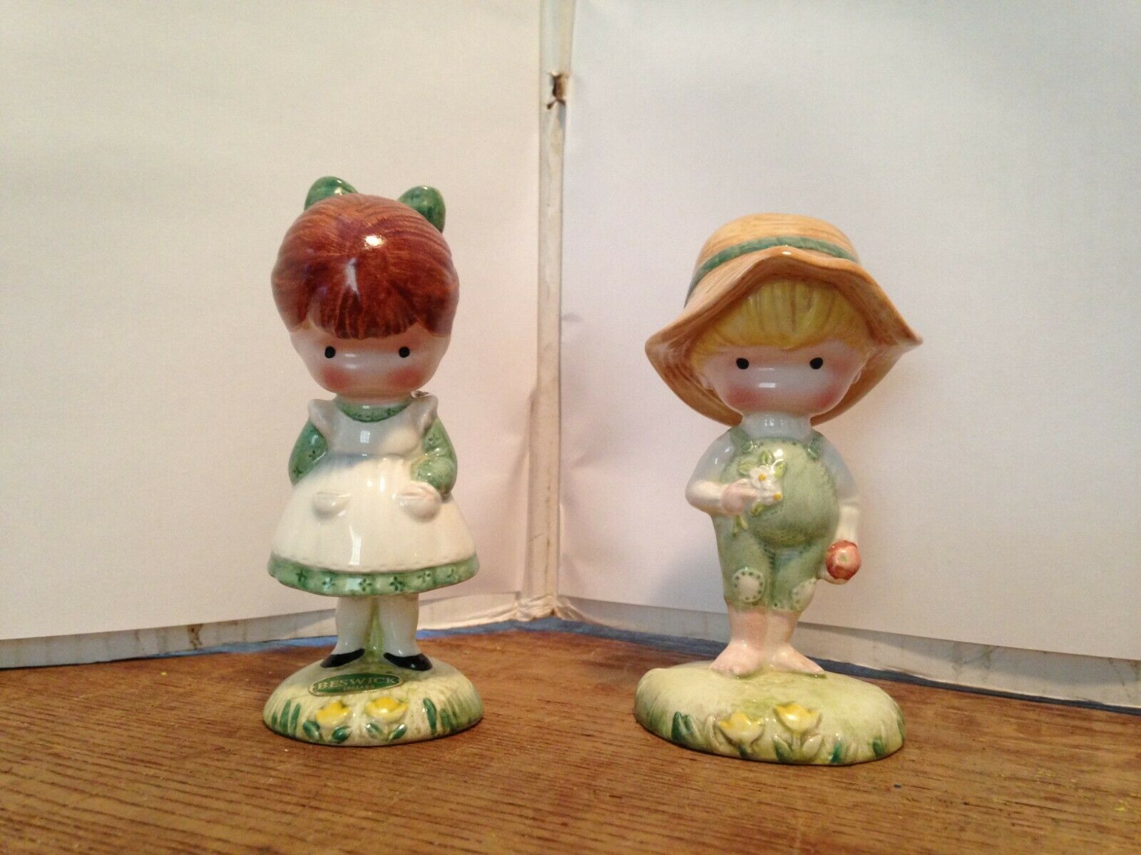 Joan Walsh Anglund Beswick Girl & Boy Figurine 1958,1970 Excellent Condition